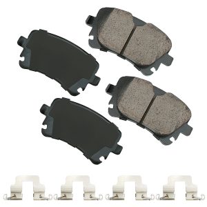 AKEBONO BRAKE CORPORATION Euro Ultra-Premium Brake Pads - Rear- EUR1018A