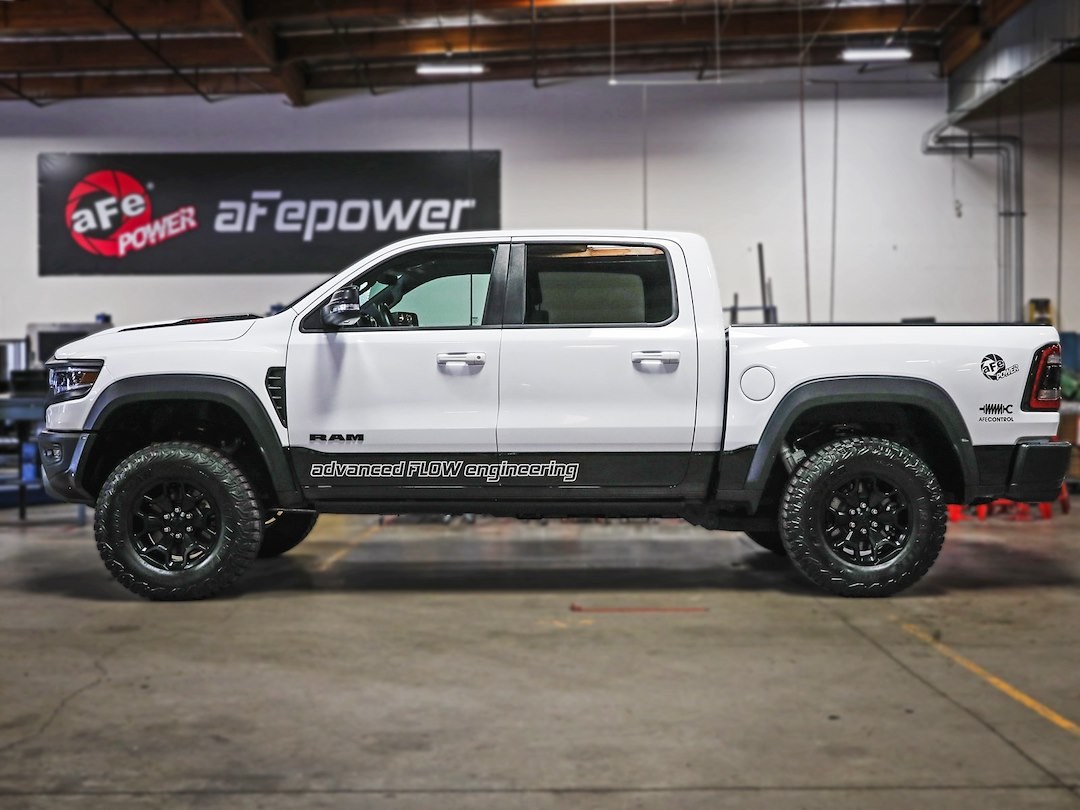 aFe Power Leveling Kit Suspension, Control, 2 Inch Front Lift, Billet Aluminim, Red, With Connecting Rods – 416-20T002-R