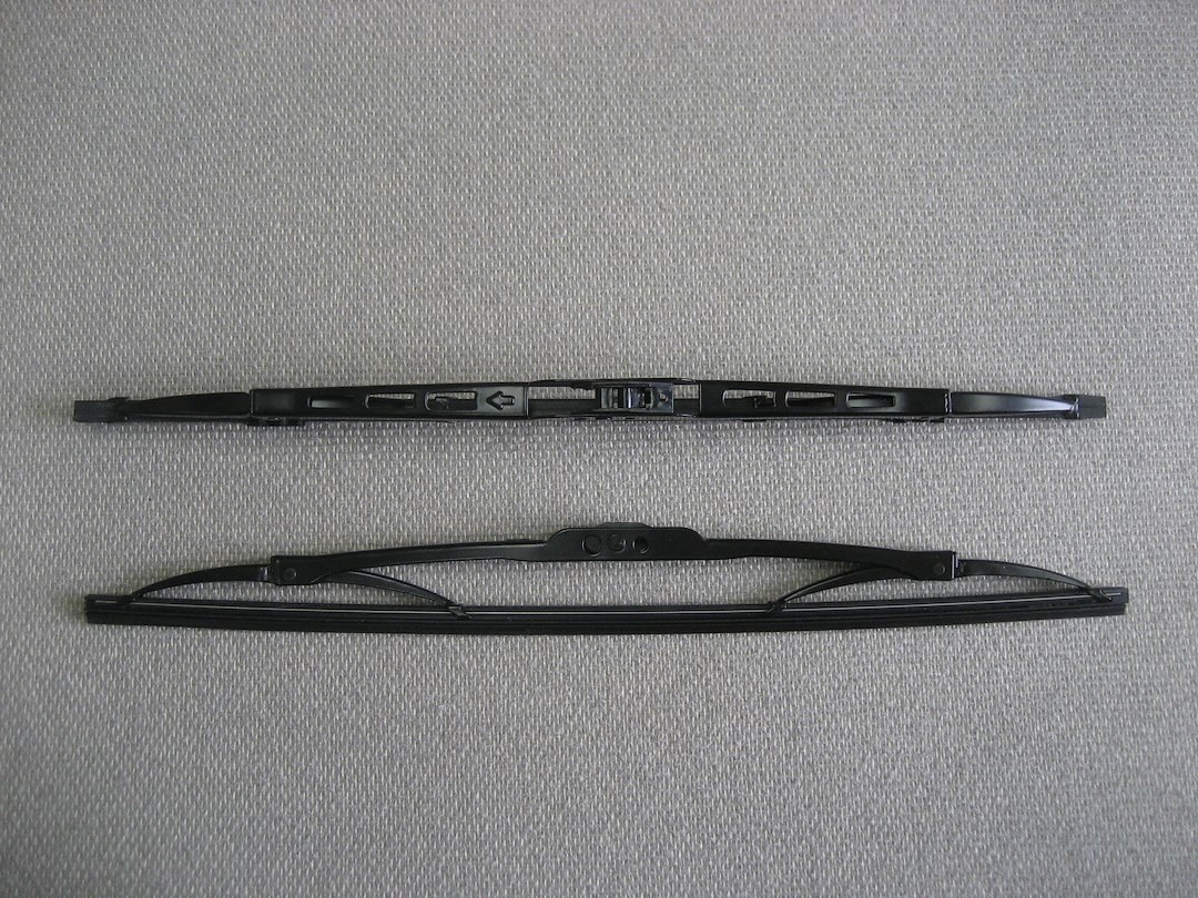 AP Products Windshield Wiper Blade, Wiper Technologies, 19 Inch Length, Contour, Single Blade, Black, Universal – WT1-19