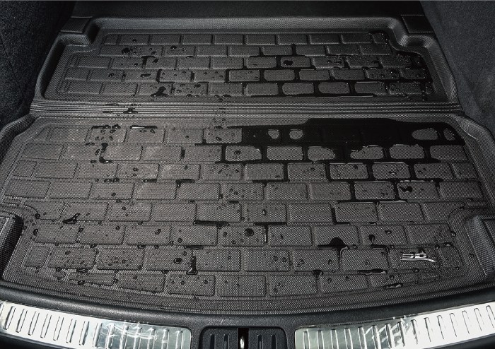3D MAXpider Cargo Area Liner, Kagu, Raised Edge, Black, Thermoplastic Rubber of Carbon Fiber Texture, Non-Skid, Rear Top Cargo Area – M1TL0171309