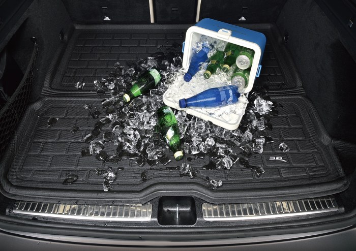 3D MAXpider Cargo Area Liner, Kagu, Raised Edge, Black, Thermoplastic Rubber of Carbon Fiber Texture, Non-Skid, Rear Top Cargo Area – M1TL0171309
