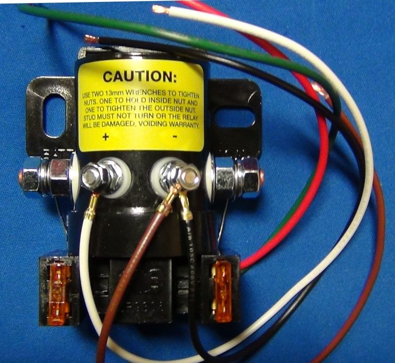 Am.tech Comp Battery Disconnect Switch, Use to Protect the Coil by Removing Voltage from the Coil After Time Delay, 12 Volt DC, 4.4 Ohm – LR9806