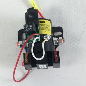 Am.tech Comp Battery Disconnect Switch, Use to Protect the Coil by Removing Voltage from the Coil After Time Delay – LR9806J-BIP