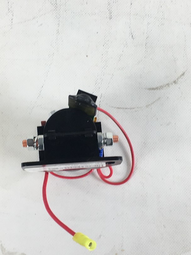 Am.tech Comp Battery Disconnect Switch, Use to Protect the Coil by Removing Voltage from the Coil After Time Delay – LR9806J-BIP