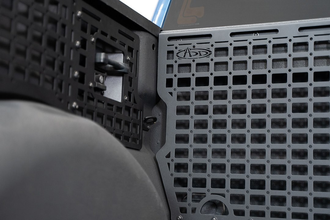 A.desert Des Molle Cargo Panel, Driver Side, Bolt-On, Cardinal Primer with Cardinal Hammer Topcoat – AC11044NA01