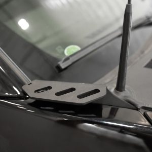 A.desert Des Driving/ Fog Light Mounting Bracket, Hood Hinge Mount, Mounts Up to 6 Inch Lights, Powder Coated, Hammer Black, Steel – AC1901801NA