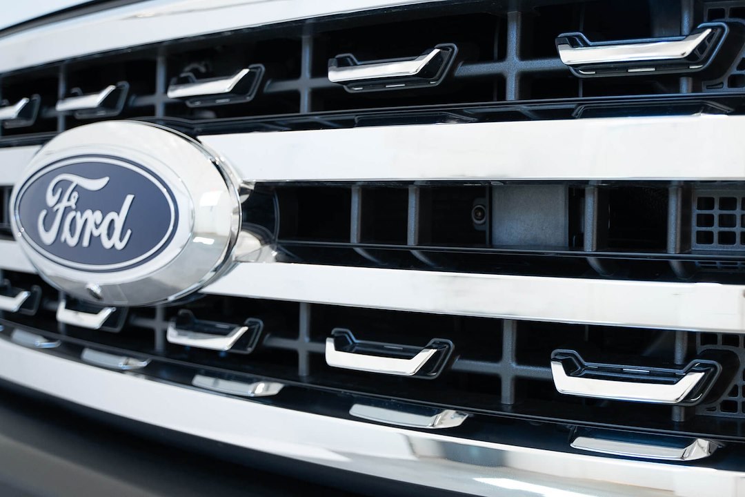 A.desert Des Cruise Control Sensor Relocation Bracket, Allows Use of Adaptive Cruise Control System with Aftermarket Bumpers – AC81152501NA