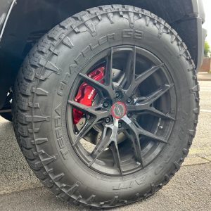 Alcon Brake Brake Kit, With Brake Pads, 6-Piston Red Calipers, 376 Millimeter Diameter X 42 Millimeter Thickness Rotors – BKF1559AX75