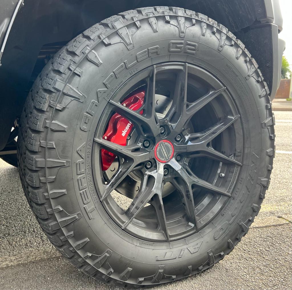 Alcon Brake Brake Kit, With Brake Pads, 6-Piston Red Calipers, 376 Millimeter Diameter X 42 Millimeter Thickness Rotors – BKF1559AX75