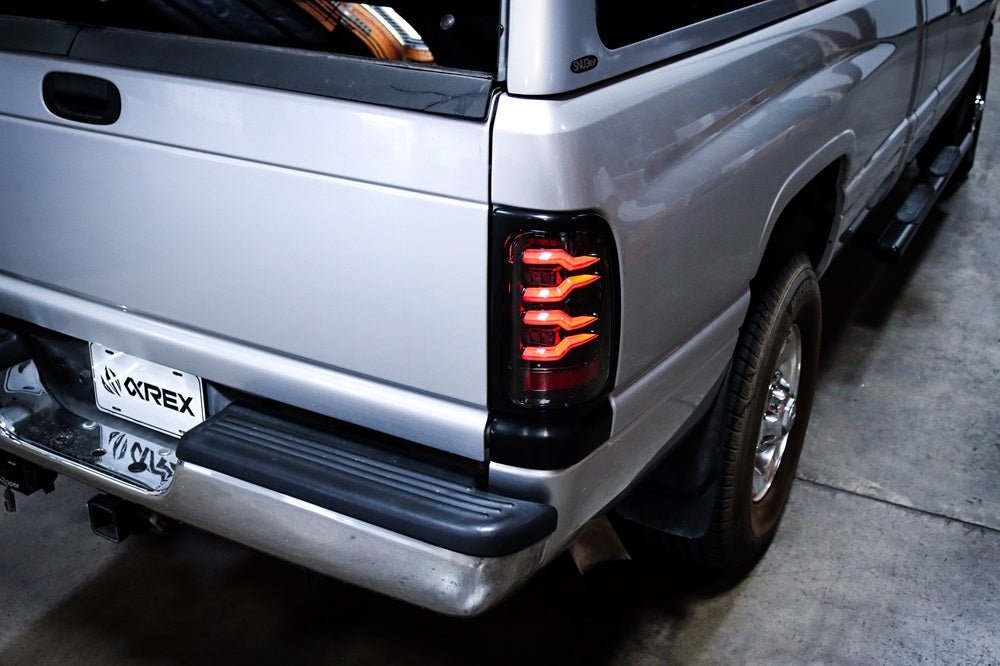 Alpharex USA Tail Light Assembly, Luxx-Series, LED, Clear Lens, Alpha Black Housing – 643001