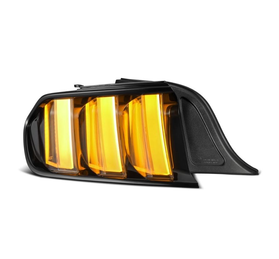 Alpharex USA Tail Light Assembly, Nova-Series, Prismatic LED, Clear Polycarbonate Lens, Black Polypropylene Housing – 655020