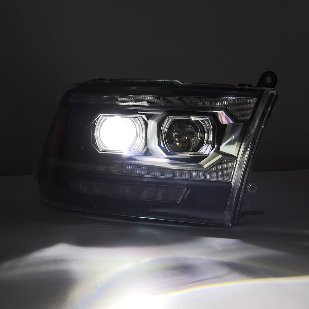 Alpharex USA Headlight Assembly, Luxx-Series, LED Bulb, Projector Beam with Daytime Running Light/ Sequential Signal – 880560