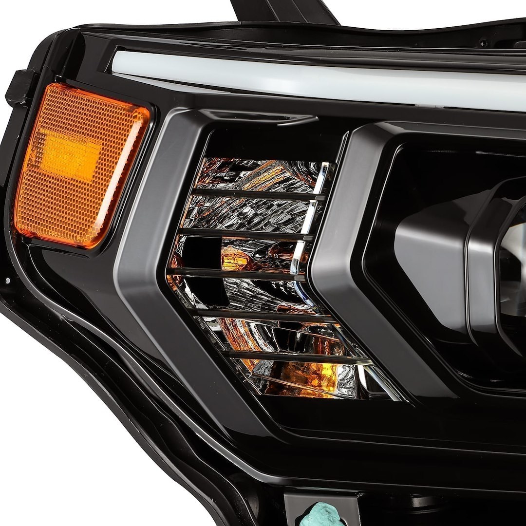 Alpharex USA Headlight Assembly, Luxx-Series, LED Bulb, Projector Beam with White Daytime Running Light/ Amber Sequential Signal – 880720
