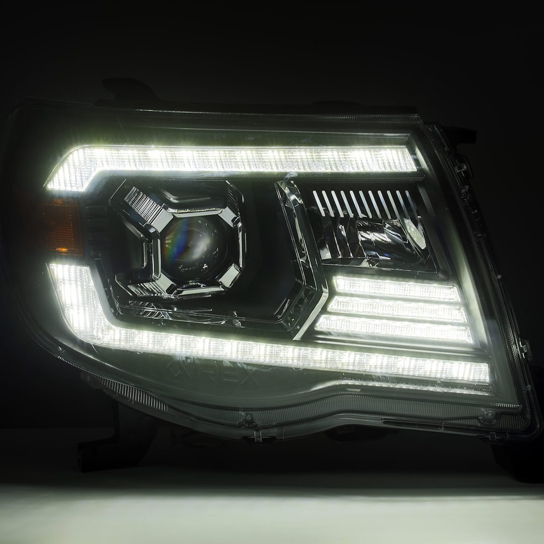 Alpharex USA Headlight Assembly, Luxx-Series, LED Bulb, Projector Beam with White Daytime Running Light/ Amber Sequential Signal – 880739