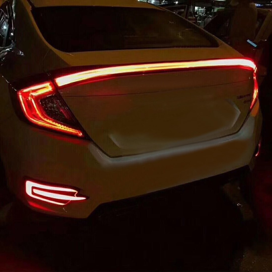 American Mod Spoiler, With LED Lights, ABS Plastic Housing, Gloss Black, Polycarbonate Lens – AMHMAC00810