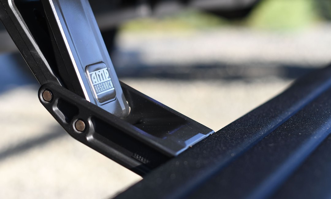 Amp Research Running Board, Powerstep Smart Series, Textured, Black, Die Cast Aluminum, With LED Light System, Rocker Panel Mount – 86135-01A