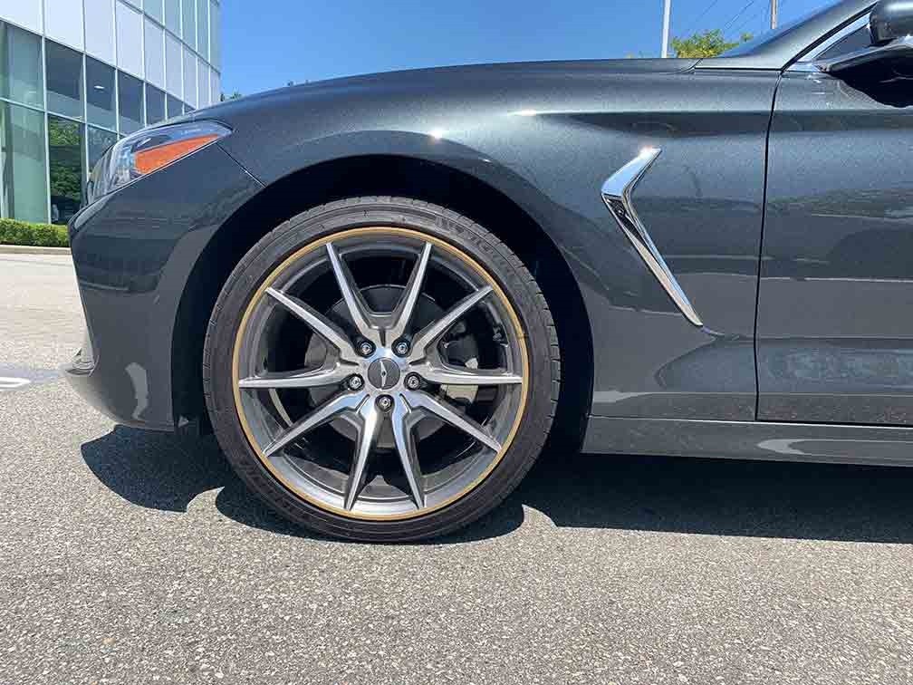 Alloygator Wheel Protector, Exclusive Profile, For Use with 12 to 24 Inch Diameter Wheels, Gold, Adhesive and Clip Attachment – K4GLDEXC