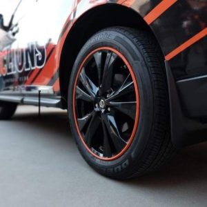 Alloygator Wheel Protector, Exclusive Profile, For Use with 12 to 24 Inch Diameter Wheels, Orange, Adhesive and Clip Attachment – K4ORNGEXC
