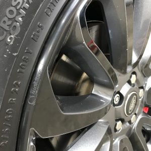 Alloygator Wheel Protector, Exclusive Profile, For Use with 12 to 24 Inch Diameter Wheels, Black, Adhesive and Clip Attachment – KIT4BLCKV3L