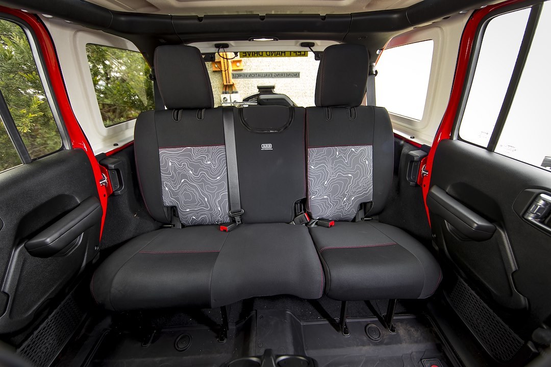 ARB 4×4 Accessories Seat Cover, Highback Bucket, With Headrest Cover, Thermoset Elastomer, Black with Gray Topographical MAP Center – 105505NP