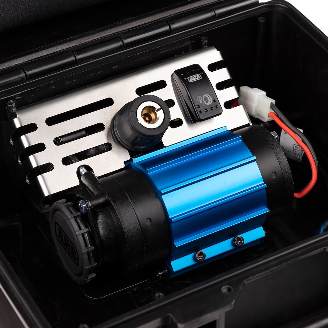 ARB 4×4 Accessories Air Compressor, Portable, 100 PSI Max Pressure, 3.08 Cfm @ 0 PSI and 2.34 Cfm @ 29 PSI, Battery Clamps – CKMP12V2