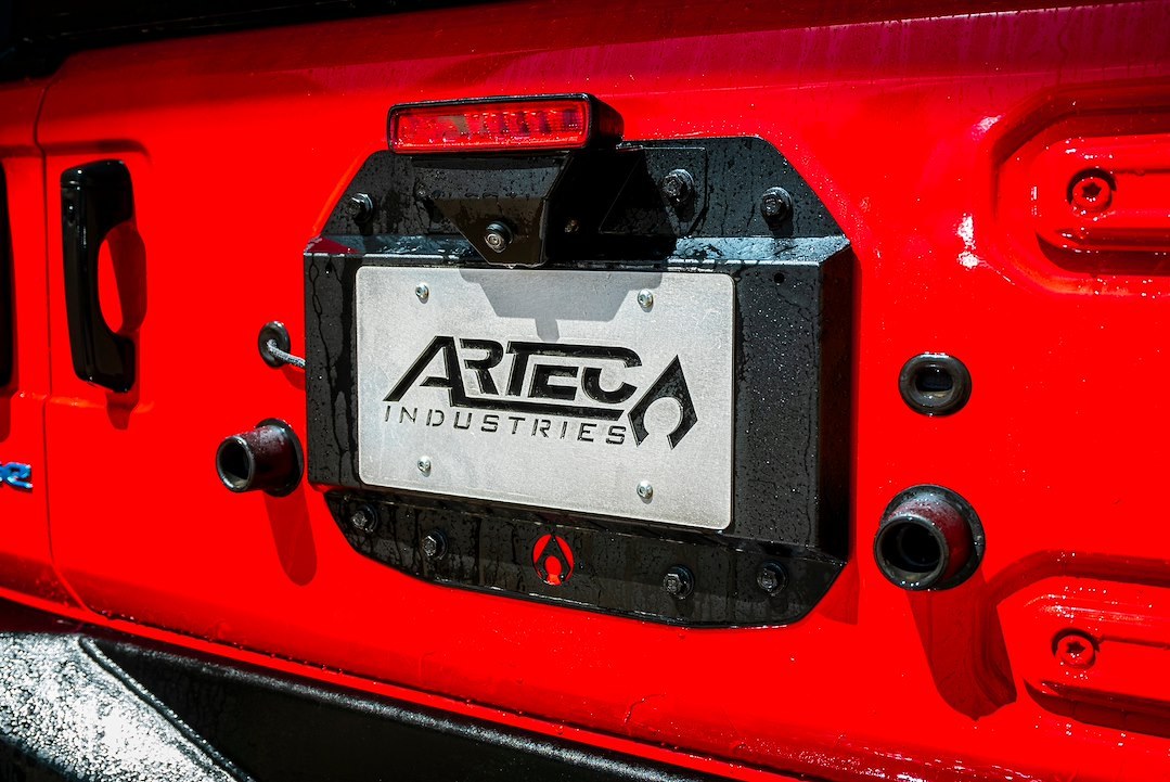 Artec Indust Tailgate Vent Cover, Without Logo, Powder Coated, Black, Aluminum, With Backup Camera Mount/ License Plate Mount – JL5627