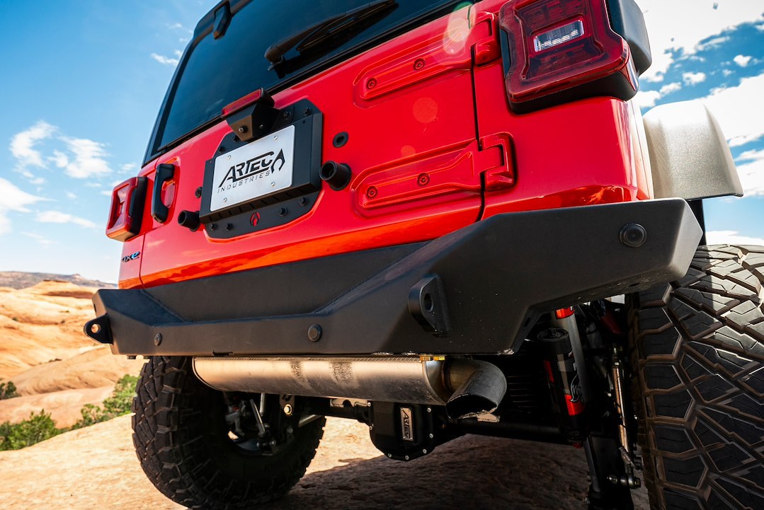 Artec Indust Tailgate Vent Cover, Without Logo, Powder Coated, Black, Aluminum, With Backup Camera Mount/ License Plate Mount – JL5627