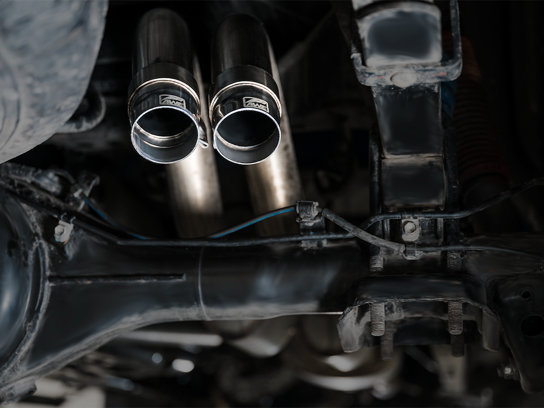 AWE Tuning Exhaust System Kit, 0FG Cat-Back System, Stainless Steel, Without Muffler, Dual Exhaust with Dual Outlet, Rear Exit – 3015-31826