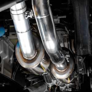 AWE Tuning Exhaust System Kit, 0FG Cat-Back System, T304L Stainless Steel, Without Muffler, Single Exhaust with Dual Exits, Rear Exit – 3015-33005