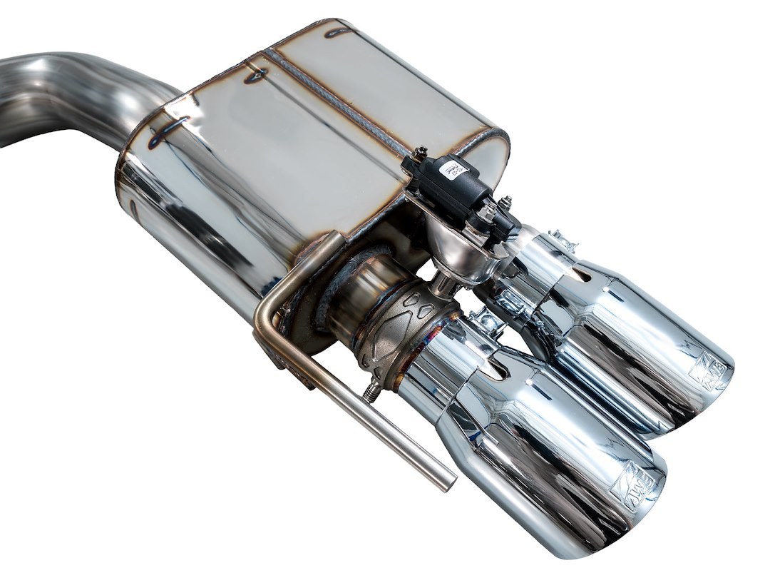 AWE Tuning Exhaust System Kit, Switchpath ™ Cat-Back System, Stainless Steel, With Muffler, Dual Exhaust with Quad Outlet, Rear Exit – 3025-42550