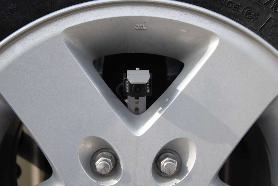 Brand Motion Backup Camera, Summitview ™, Spare Tire Mount, For Use with Aftermarket Display, 420 TV Line Resolution – SUTV-8858