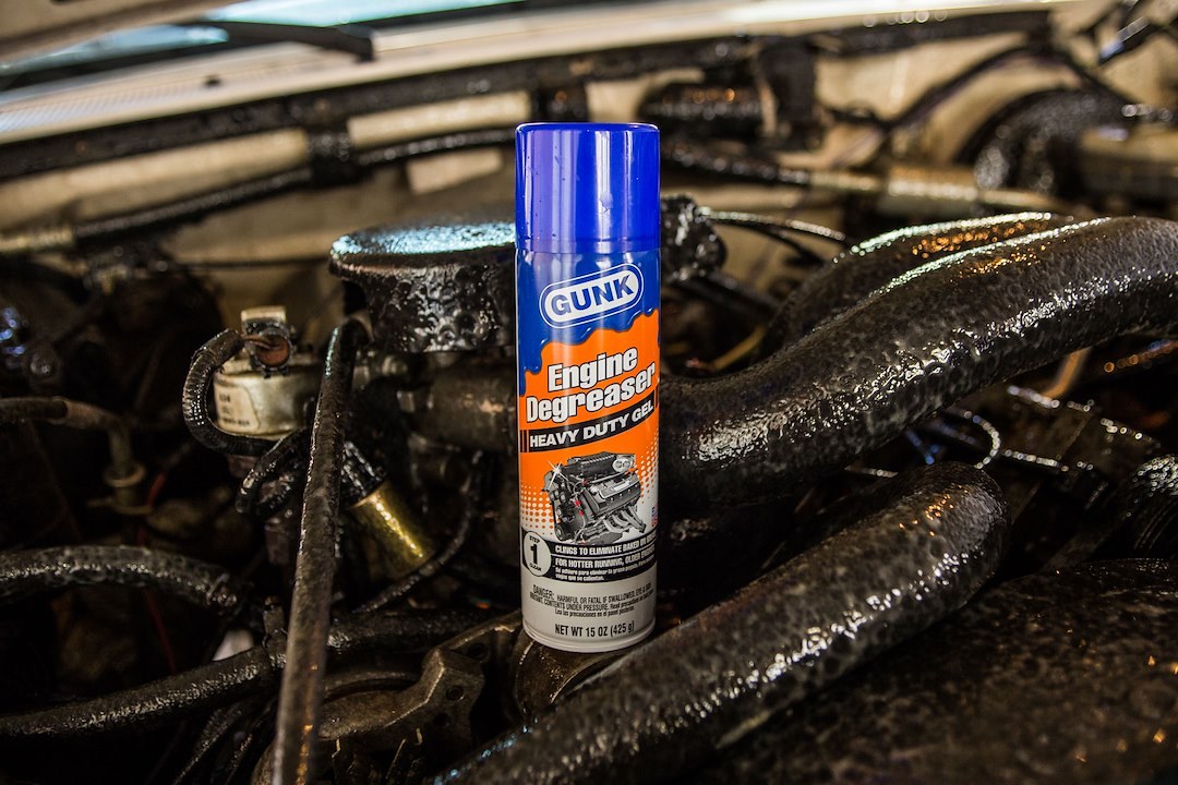 Blaster Engine Degreaser, Gunk®, Use to Remove Baked on Grease/ Oil from Older and Hotter-Running Engines, 15 Ounce Aerosol Can, Single – EBGEL