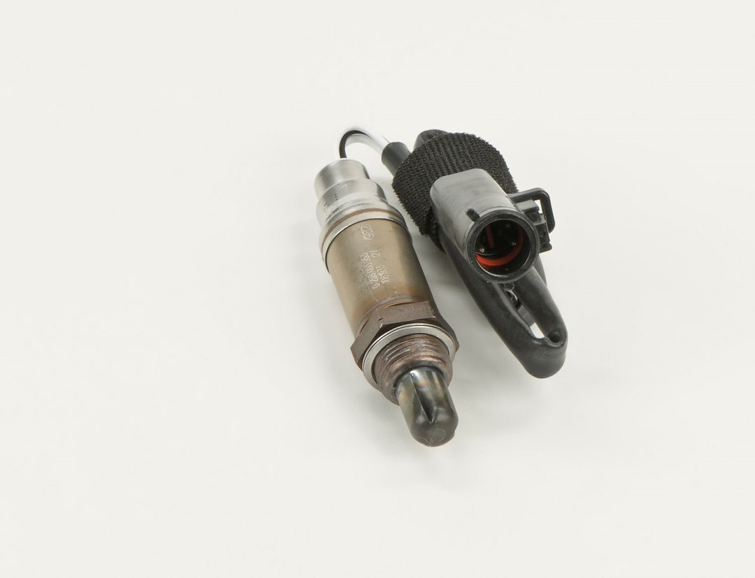Bosch Oxygen Sensor, 20.1 Inch Length Wiring Harness, Male Connector, Single Sensor – 13953