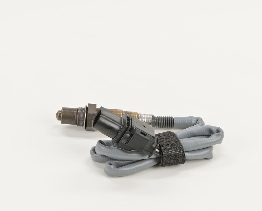 Bosch Oxygen Sensor, Bosch Wide-Band Oxygen Sensor, 8.4 Inch IN Overall Lenght, Male Spade 5 Wire Connector, Air to Fuel Ratio, Single Sensor – 17099