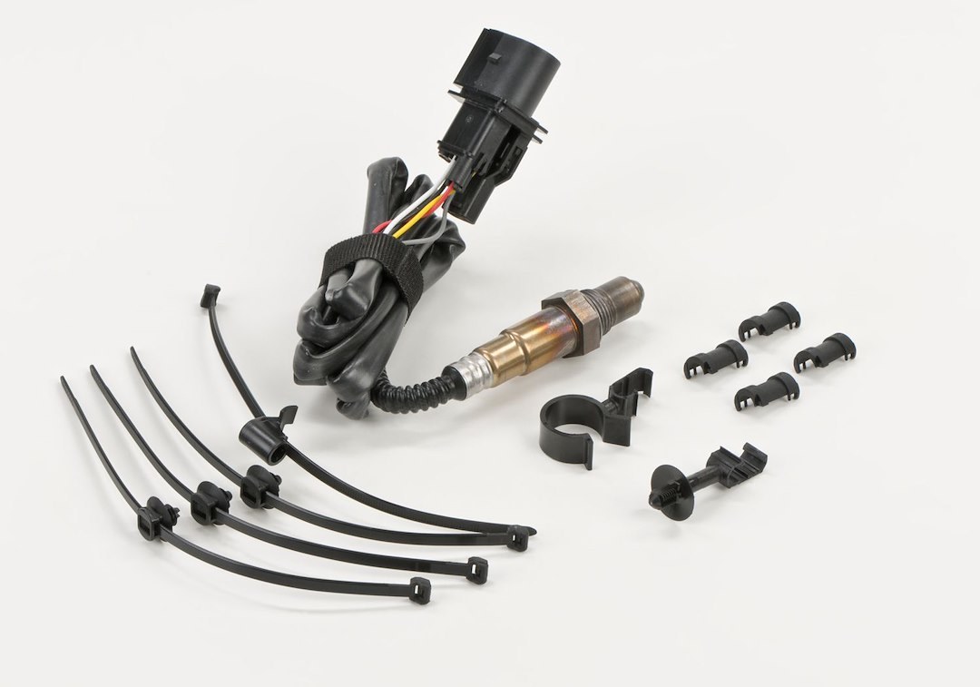Bosch Oxygen Sensor, Bosch Wide-Band Oxygen Sensor, 13.66 Inch IN Overall Lenght, Male Spade 5 Wire Connector, Air to Fuel Ratio – 17351