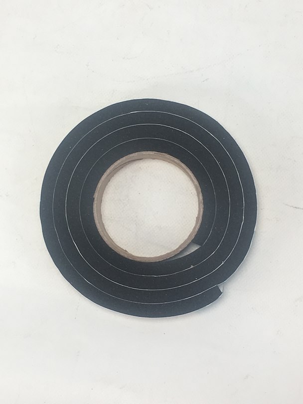 BAK Industries Tonneau Cover Rail Seal, For Revolver X2, Side Rail Seal, Single 17 Foot Length Roll Seal with Adhesive Strip – PARTS-326A0016