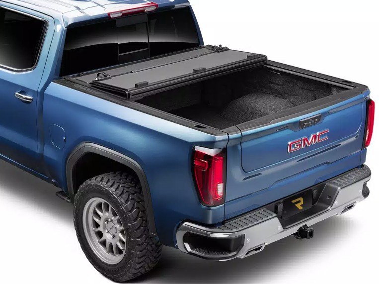 BAK Industries Tonneau Cover, Bakflip MX4, Hard Folding, Low Profile, 2 Folds/ 3 Panels – 448122