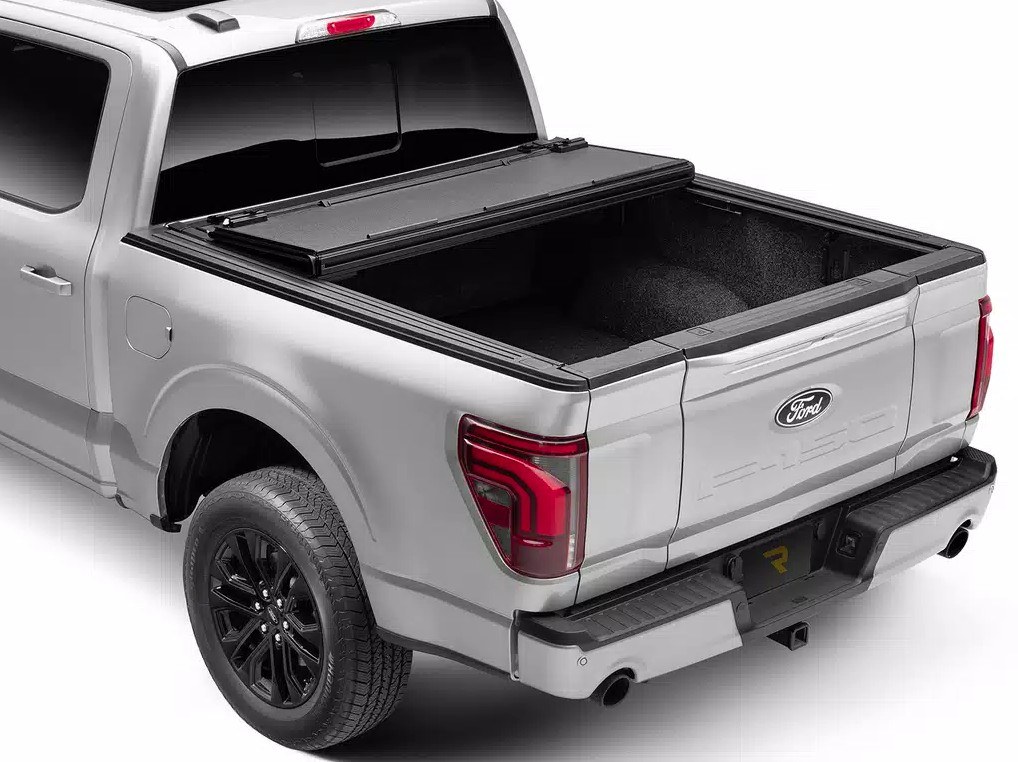 BAK Industries Tonneau Cover, Bakflip MX4, Hard Folding, Low Profile, 2 Folds/ 3 Panels – 448207RB