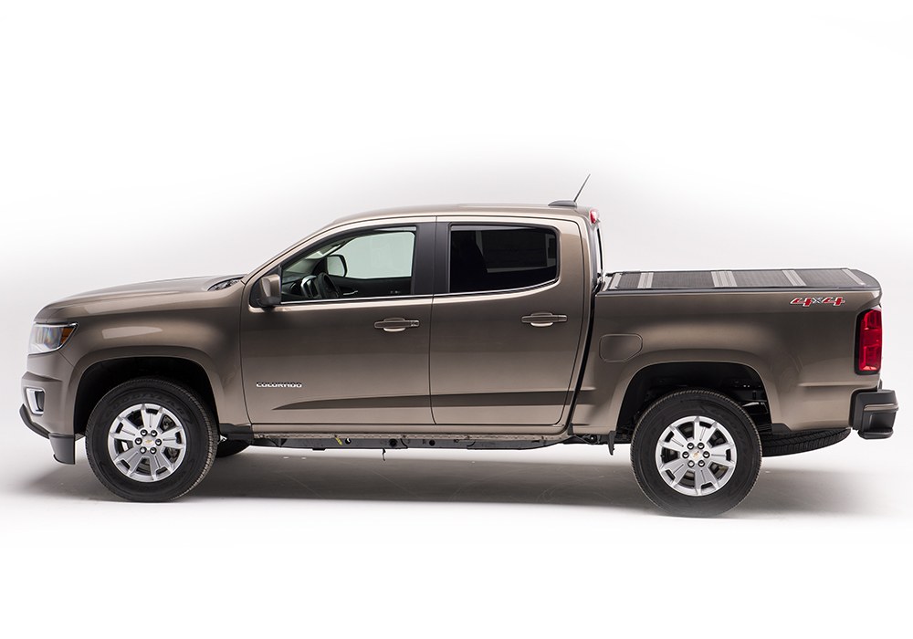 BAK Industries Tonneau Cover, Bakflip F1, Hard Folding, 2 Folds/ 3 Panels, Front Hinge Allows Entire Tonneau to Flip Up When Folded – 772146