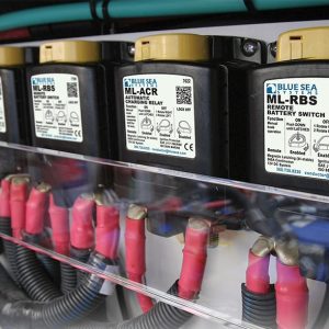 Blue Sea Systems Battery Disconnect Switch, Manual Control, 12 Volts DC, 500 Amps, Black – 7700-BSS