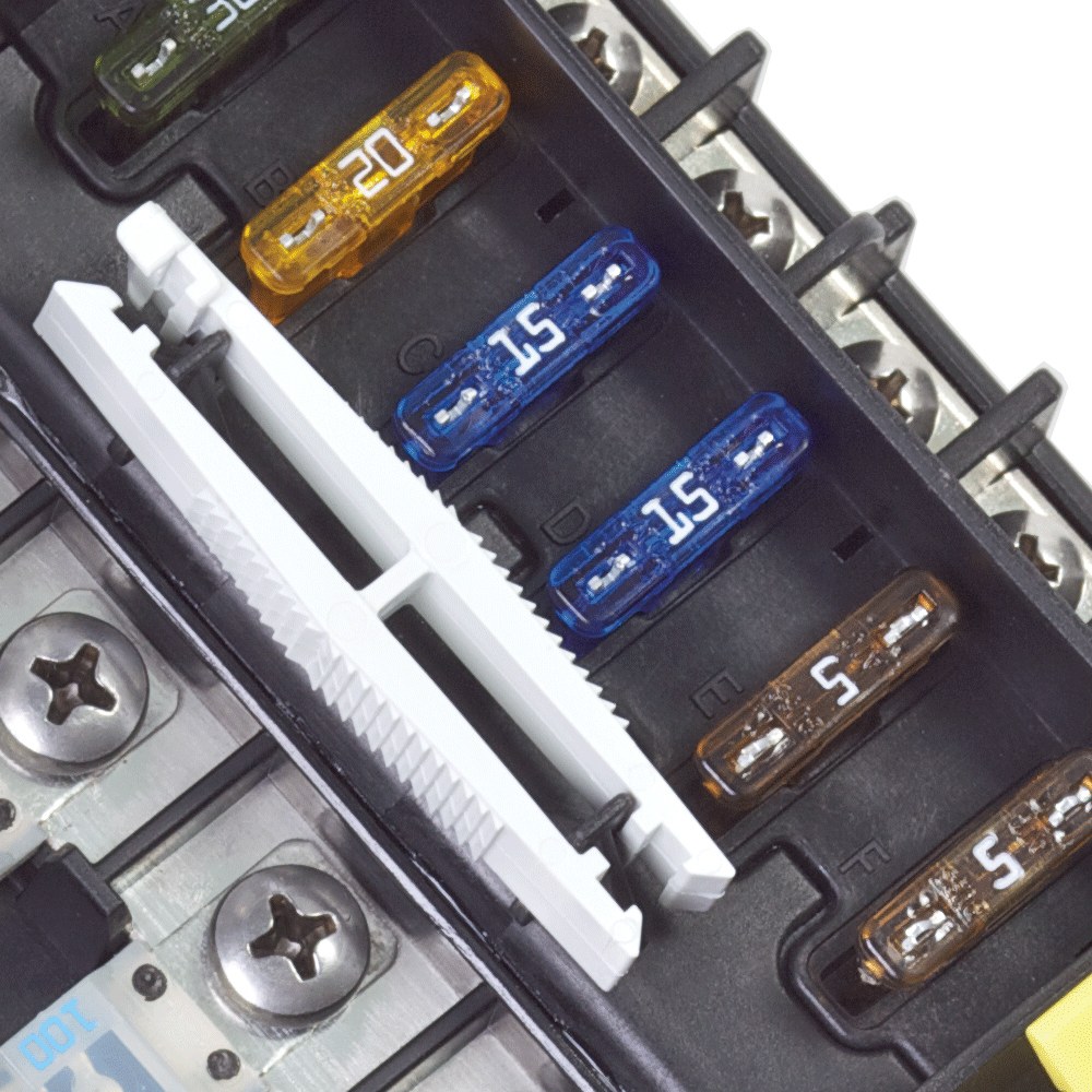Blue Sea Systems Fuse Block, 32 Volts DC, 600 Amps, Uses Ami/ Midi/ Ato/ Atc Fuse – 7748-BSS