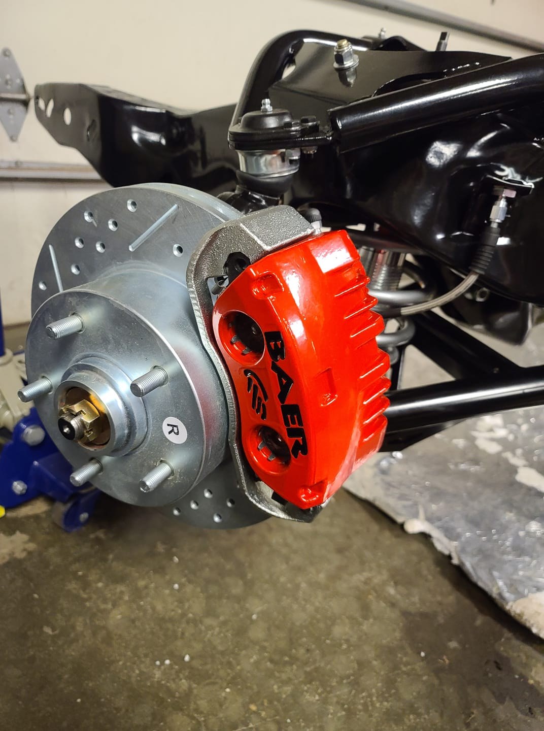 Baer Brakes Brake Conversion Kit, Classic, Drum to Disc Brake Conversion Kit, 11.29 Inch Slotted/ Drilled/ Vented Zinc Plated Rotor – 4261561R