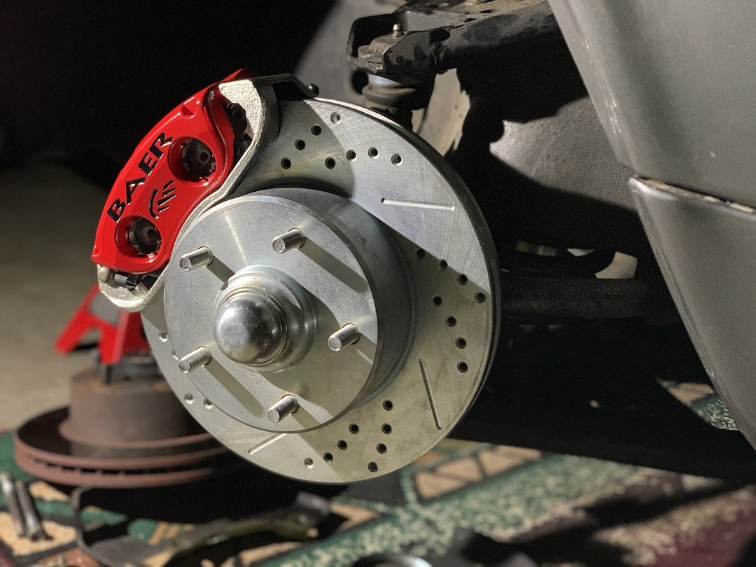 Baer Brakes Brake Conversion Kit, Classic, Drum to Disc Brake Conversion Kit, 11.29 Inch Slotted/ Drilled/ Vented Zinc Plated Rotor – 4261561R