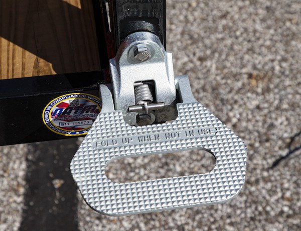Buyers Products Truck Step, Body Mount, Single, Flat Step, Folds Up, Zinc Plated, Silver, Cast Steel, Bolt-On – 5236586