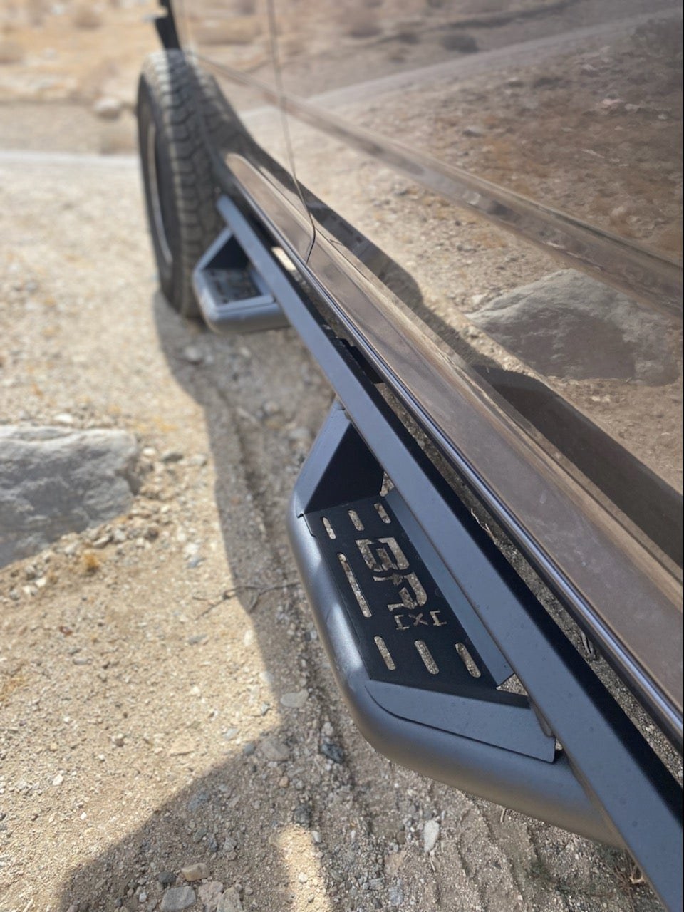 Body Armor Running Board, Ambush, Powder Coated, Black, Steel, Unlighted, Frame Body Mount Bolts – DG-4201