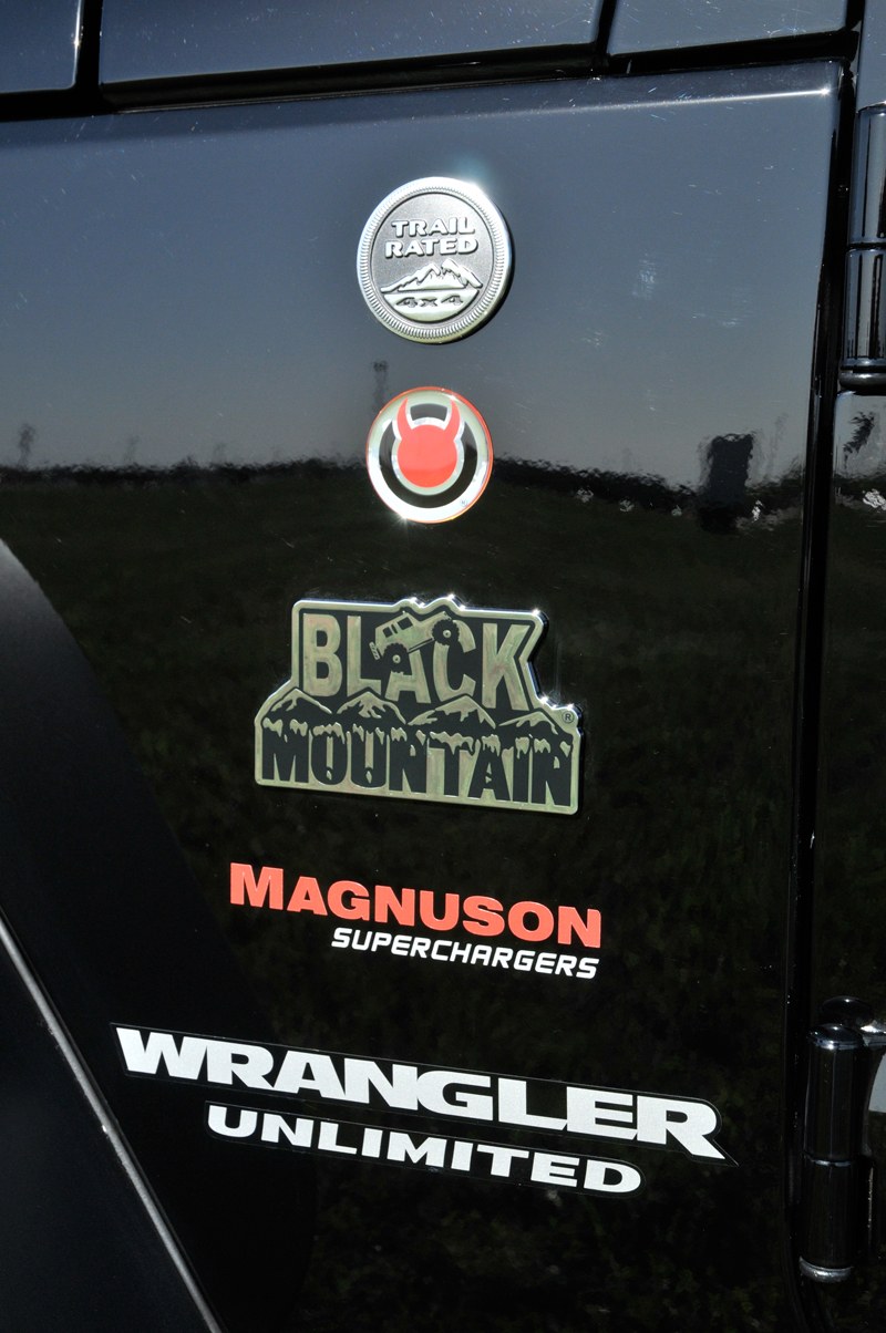 Blk Mountain Emblem, Black Mountain Logo – BM420392