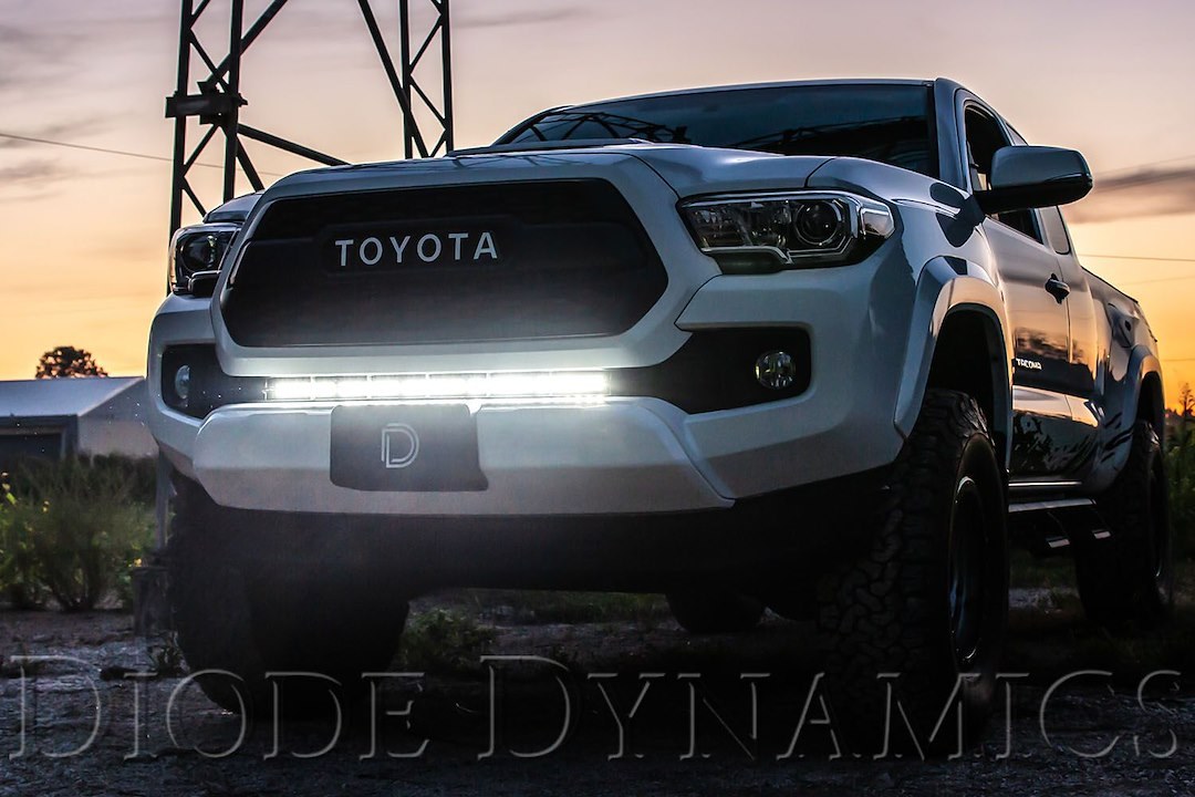 Diode Dynamc Light Bar, Stage Series, LED, 30 Inch Length, White, 137.2 Watt/ 9.8 Amp at 14 Volt, Driving and Flood Combo Beam – DD6072