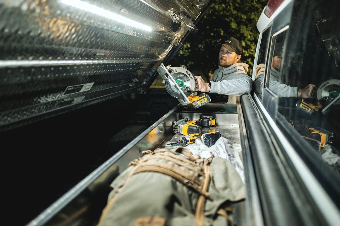 Diamondback Cargo Organizer, Cross Bin 8, Mounts to Truck Bed Rail, 8 Inch Depth – GS14-CB188