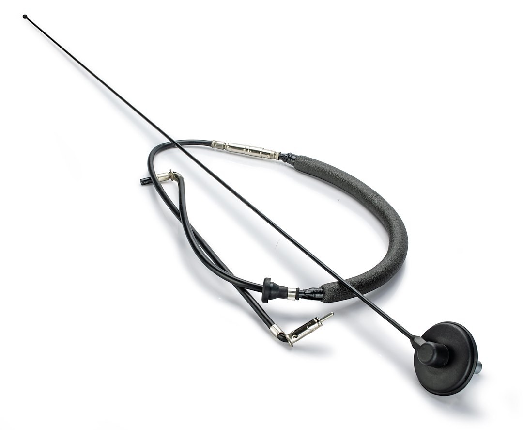 DV8 Offroad AM/ FM Antenna, OEM Replacement, 31 Inch Length, E-Coated Black, Billet Aluminum, With Rubber Gasket – D-JP-190012