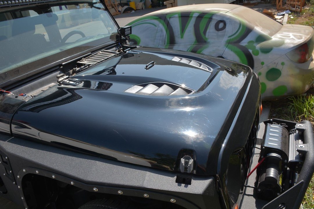 DV8 Offroad Hood, Replica, 10TH Anniversary Edition, Bolt-On, Paintable – HDMB07-TA